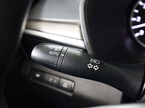 Used 2024 Nissan Altima 2.5 SV image 36