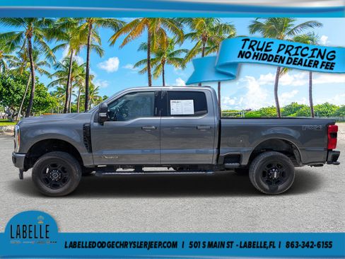 Used 2023 Ford F250 Lariat w/ Black Appearance Package AWD/4WD image 6