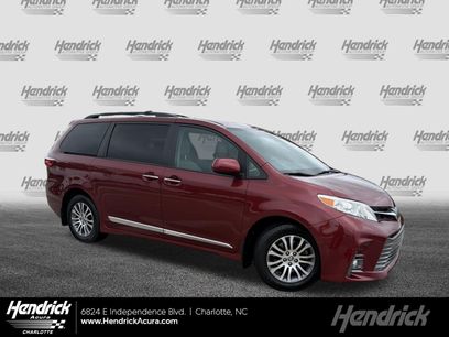 Used 2020 Toyota Sienna XLE w/ XLE Navigation Package