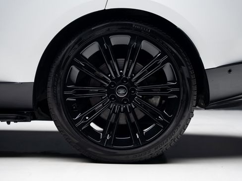 Used 2023 Land Rover Range Rover SE image 21