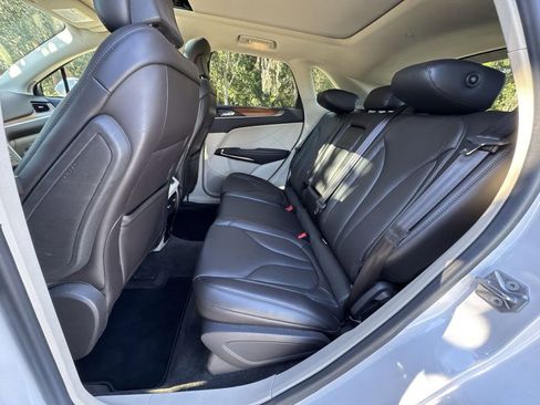 Used 2018 Lincoln MKC Select w/ Select Plus Package image 27