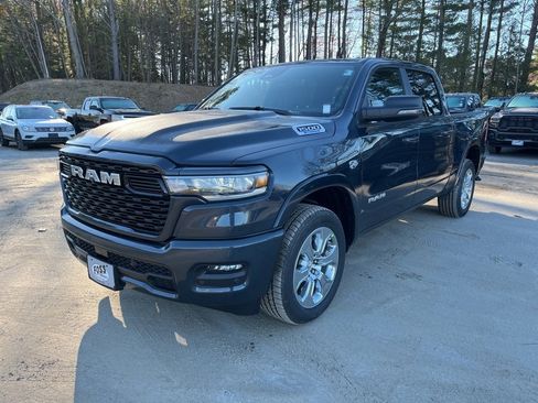 New 2026 RAM 1500 4x4 Crew Cab image 3