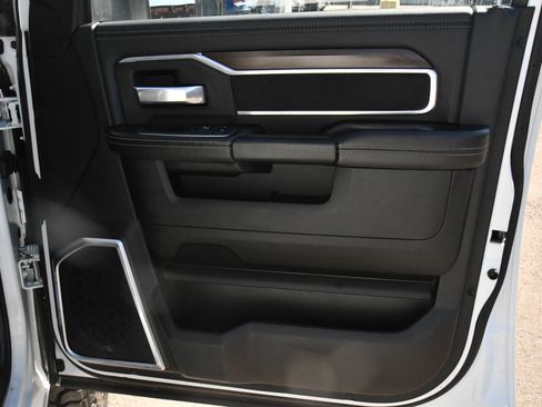 Used 2024 RAM 2500 Laramie AWD/4WD image 51