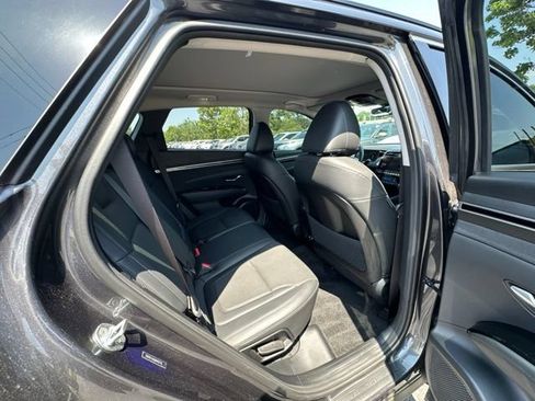 Used 2022 Hyundai Tucson Limited FWD image 17