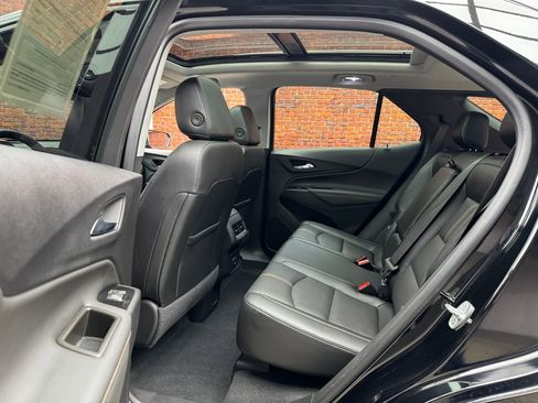 Used 2023 Chevrolet Equinox Premier AWD/4WD image 24
