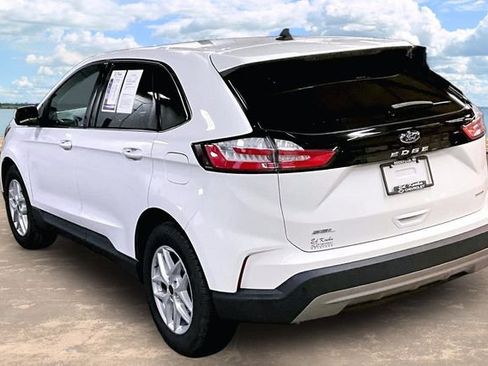 Used 2023 Ford Edge SEL image 4