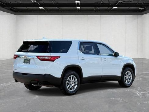 Used 2021 Chevrolet Traverse LS FWD image 5