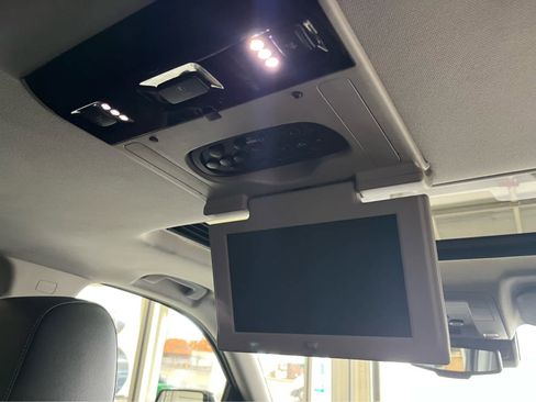 Used 2018 Chevrolet Tahoe LT image 46