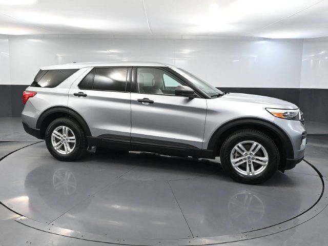Used 2022 Ford Explorer 4WD image 3