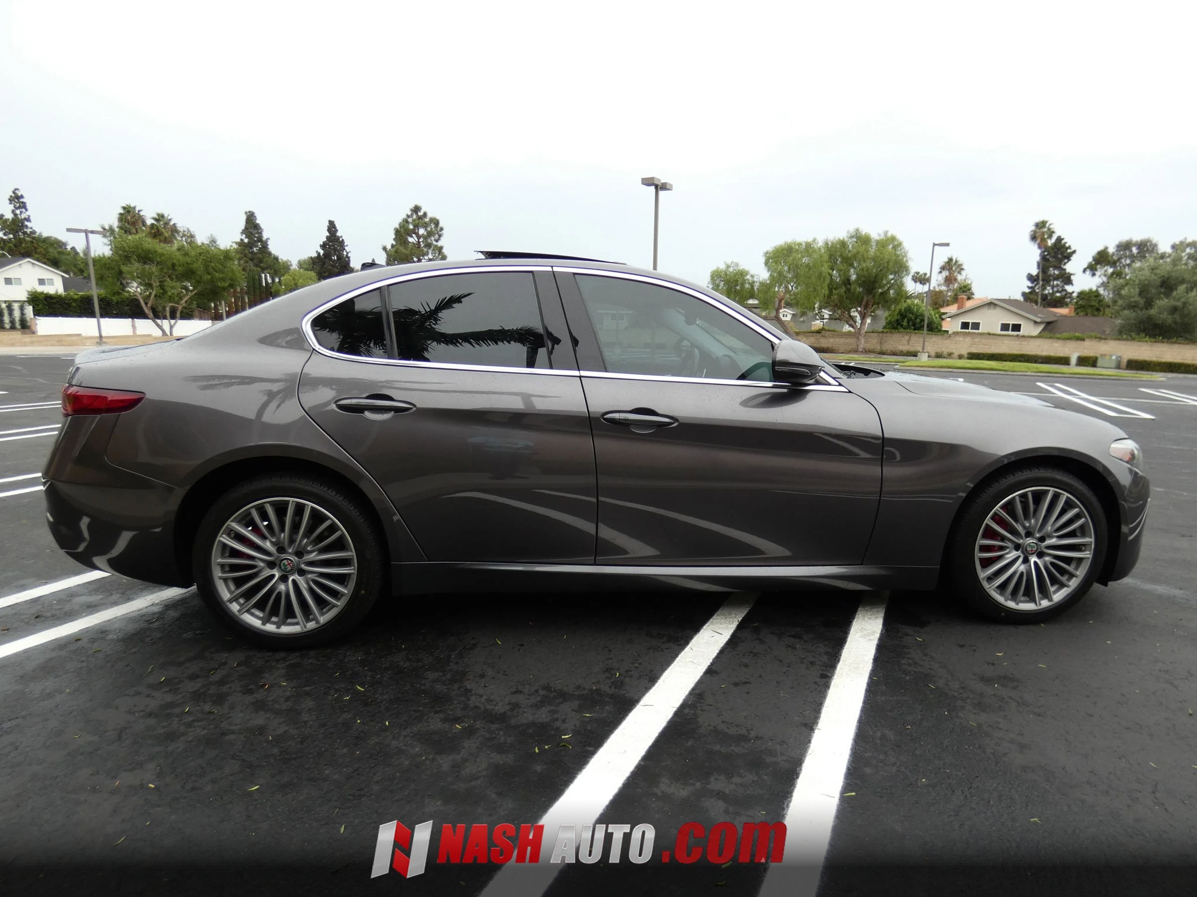 Used 2018 Alfa Romeo Giulia Ti w/ Quick Order Package 22X Lusso AWD/4WD image 6