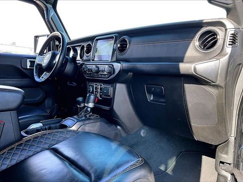 Used 2022 Jeep Wrangler Unlimited Sahara image 14