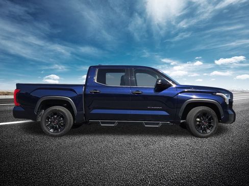 Used 2022 Toyota Tundra SR5 w/ Convenience Package image 19