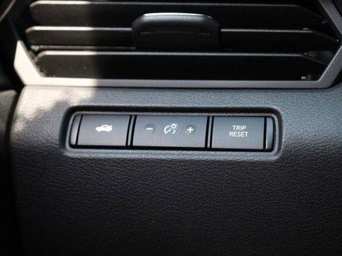 Used 2025 Nissan Altima 2.5 SV w/ SV Special Edition Package AWD/4WD image 19