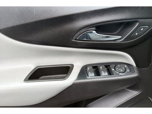 Used 2020 Chevrolet Equinox LS w/ LS Convenience Package image 13