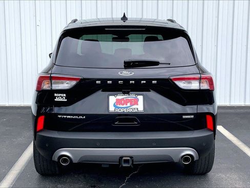 Used 2021 Ford Escape Titanium w/ Titanium Elite Package AWD/4WD image 4