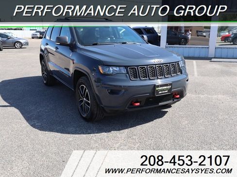 Used 2018 Jeep Grand Cherokee Trailhawk AWD/4WD image 1