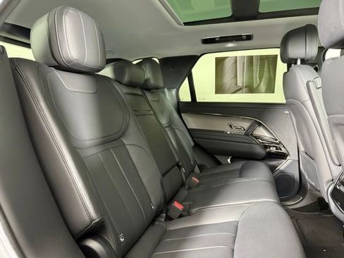 Used 2024 Land Rover Range Rover Sport SE AWD/4WD image 28