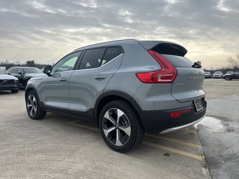 Certified 2025 Volvo XC40 B5 Plus image 6