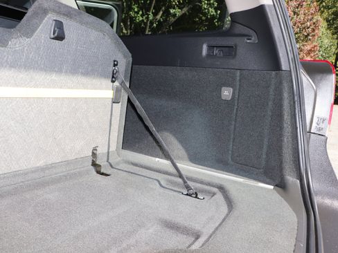 Used 2016 Volvo XC70 T5 Platinum w/ Climate Package image 6