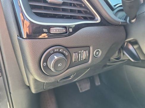 Used 2023 Jeep Cherokee Altitude Lux AWD/4WD image 14