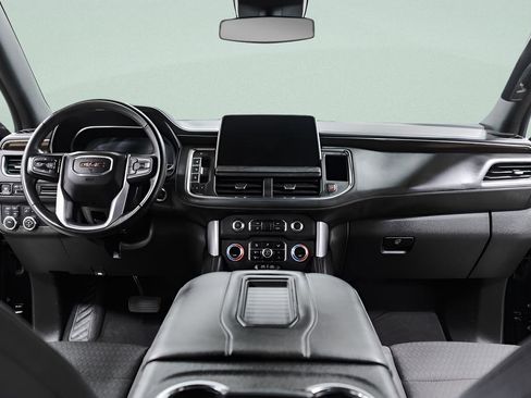 Used 2023 GMC Yukon XL SLE image 8