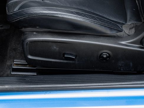 Used 2015 Dodge Challenger SXT Plus RWD image 35