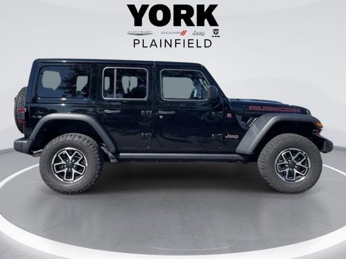 Used 2025 Jeep Wrangler Unlimited Rubicon AWD/4WD image 6
