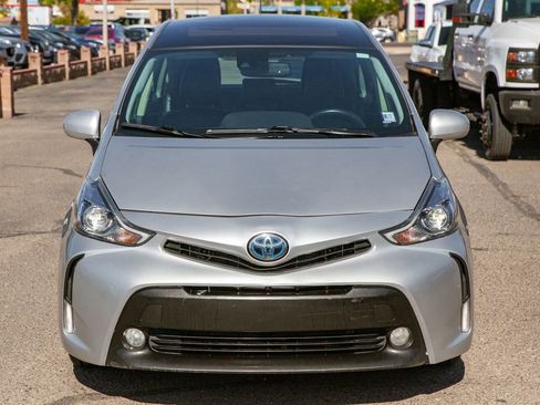 Used 2017 Toyota Prius V Five w/ Advanced Technology Package FWD image 3
