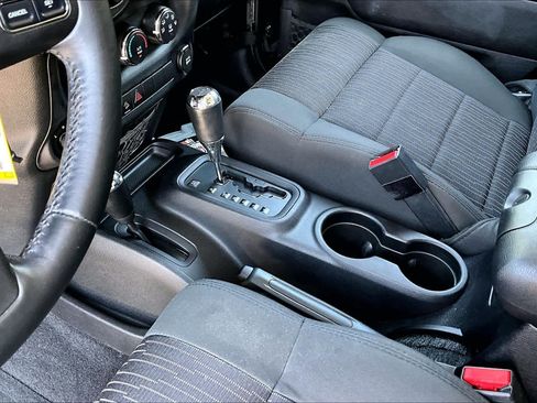 Used 2011 Jeep Wrangler Sport AWD/4WD image 16