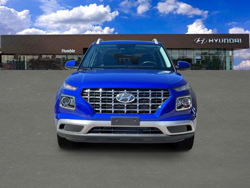 New 2025 Hyundai Venue SEL FWD image 12