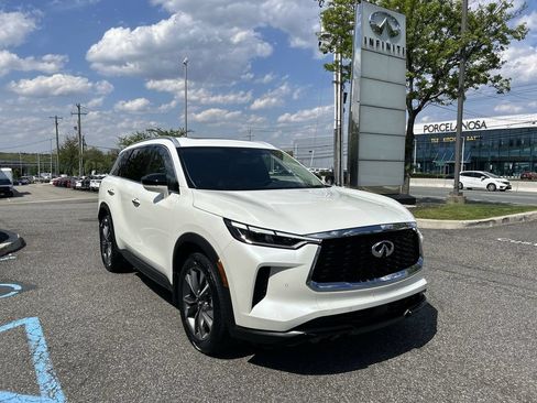 Certified 2023 INFINITI QX60 Luxe w/ Performance Audio Package AWD/4WD image 2