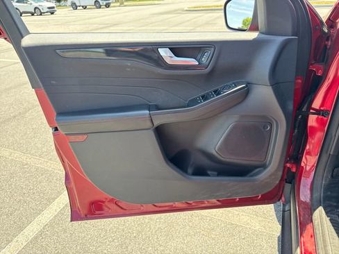 Used 2024 Ford Escape ST-Line w/ Tech Pack #1 AWD/4WD image 24