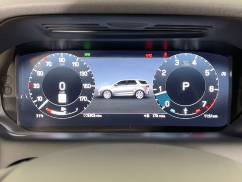 Certified 2024 Land Rover Discovery Sport S image 18