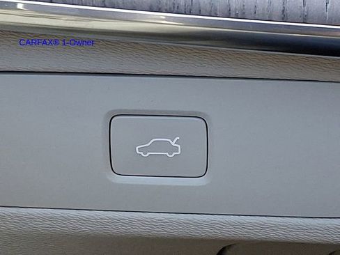 Certified 2024 Volvo XC90 B6 Plus w/ Protection Package Premier AWD/4WD image 28