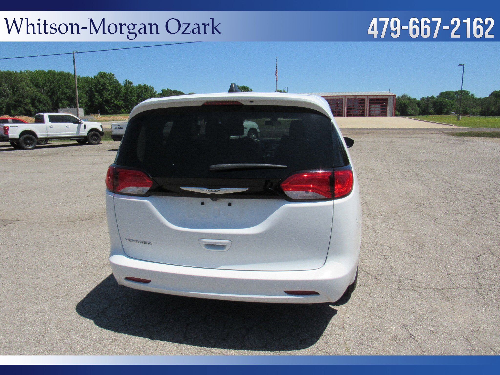 Used 2022 Chrysler Voyager LX FWD image 12