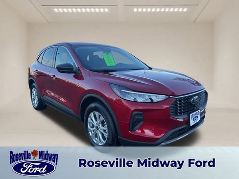 Used 2023 Ford Escape Active image 1