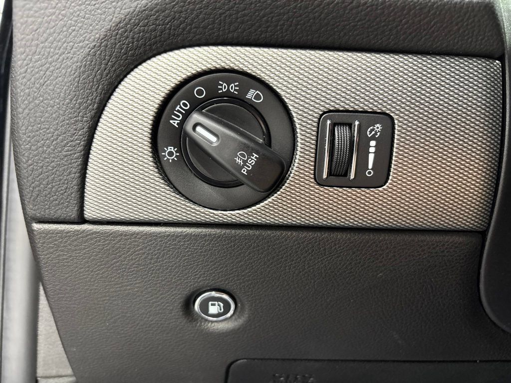 Used 2018 Dodge Durango GT w/ Premium Group AWD/4WD image 34