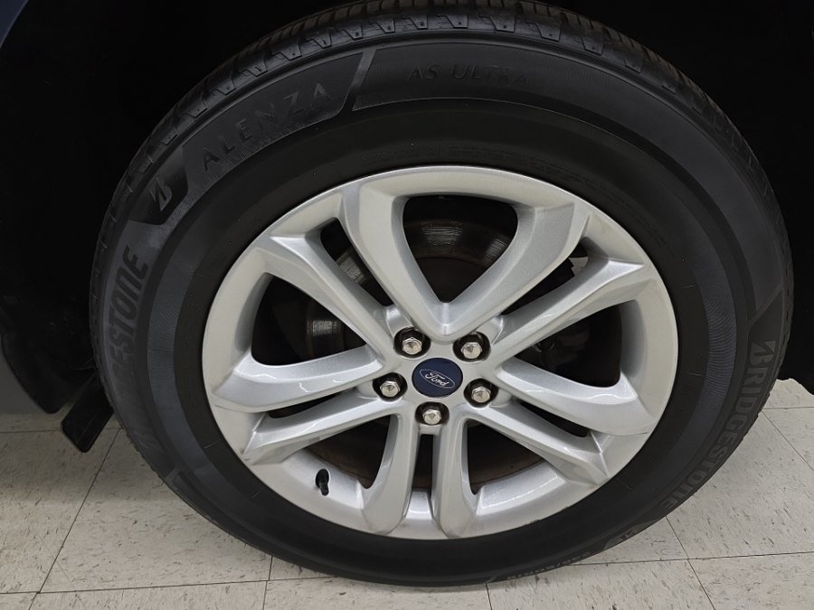 Used 2019 Ford Edge SEL w/ Equipment Group 201A AWD/4WD image 34