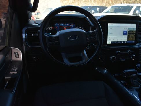 Certified 2022 Ford F150 XLT w/ Equipment Group 302A High image 19