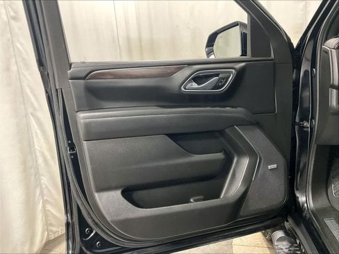 Used 2023 Chevrolet Tahoe Z71 w/ Luxury Package image 9