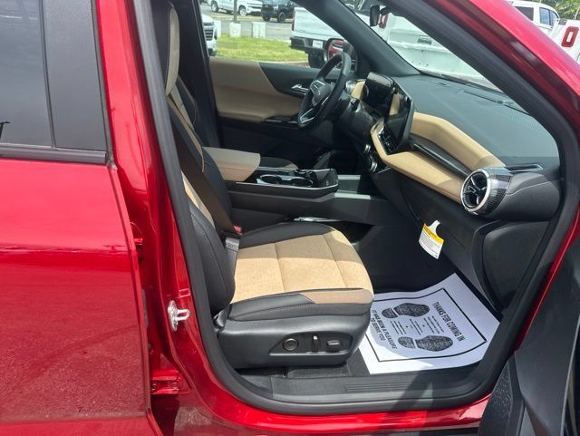 New 2026 Chevrolet Equinox ACTIV w/ Convenience Package III FWD image 33