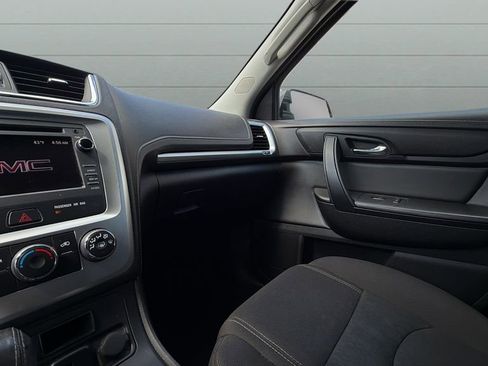 Used 2016 GMC Acadia SLE image 18