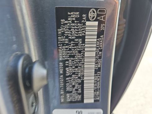 Used 2017 Toyota Corolla LE image 29