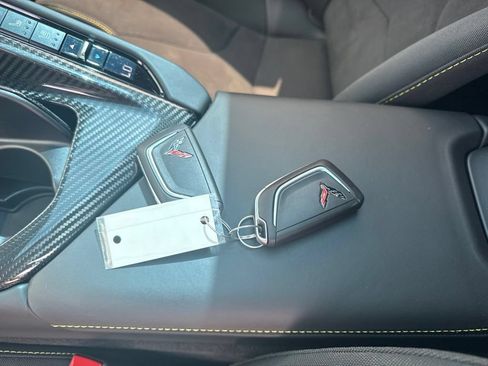 Used 2025 Chevrolet Corvette Z06 w/ Stealth Interior Trim Package RWD image 29