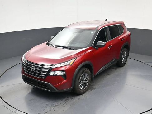 Used 2026 Nissan Rogue S FWD image 29