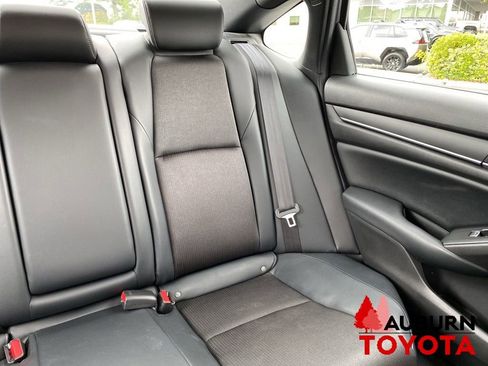 Used 2018 Honda Accord Sport image 19