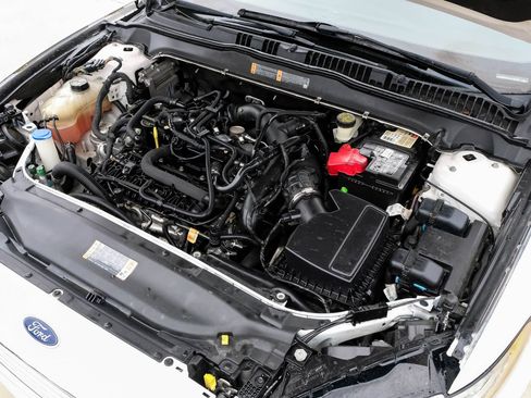 Used 2017 Ford Fusion SE w/ Equipment Group 201A FWD image 53
