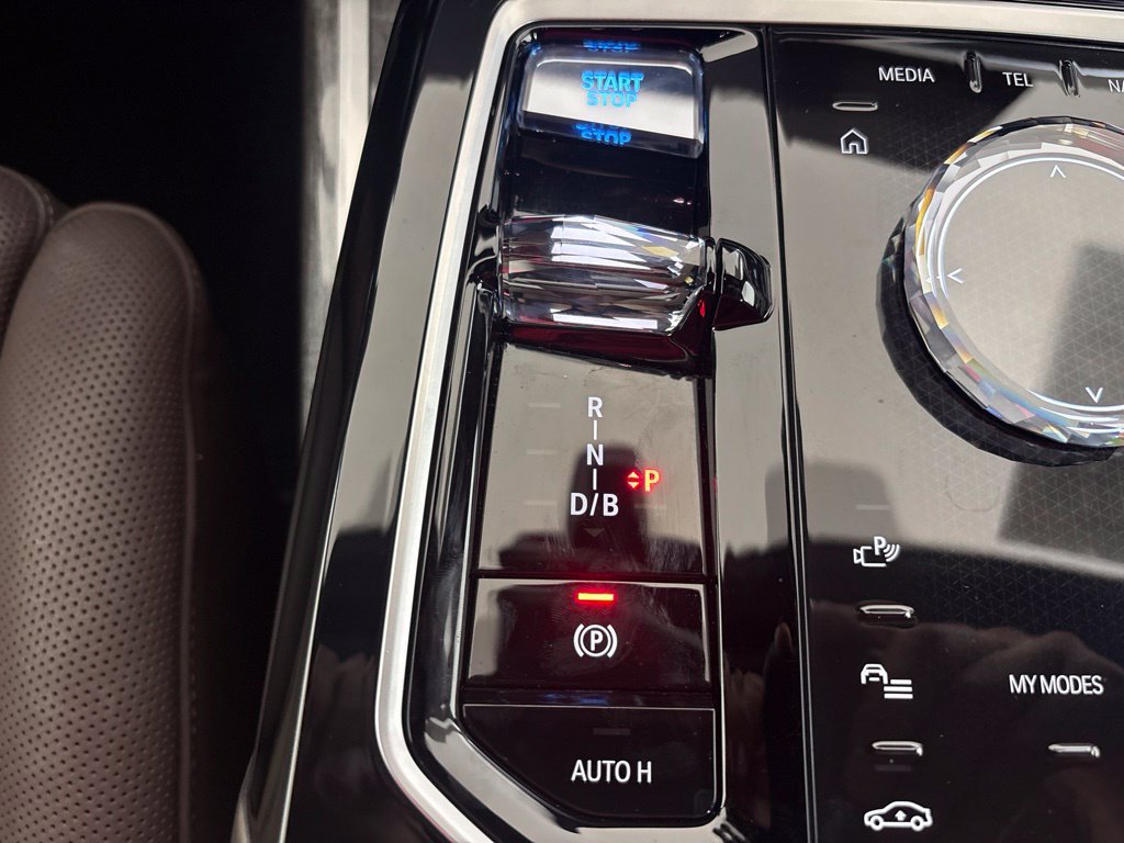 Certified 2024 BMW i7 eDrive50 w/ M Sport Package RWD image 14