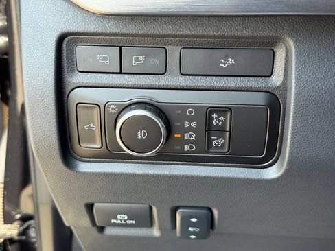 Certified 2024 Ford F250 Lariat w/ Sport Appearance Package AWD/4WD image 19