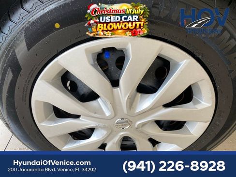Used 2017 Nissan Rogue S FWD image 55